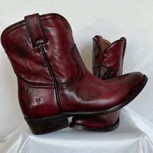 FRYE Billy Short Boot in Burnt Red Size 8.5M